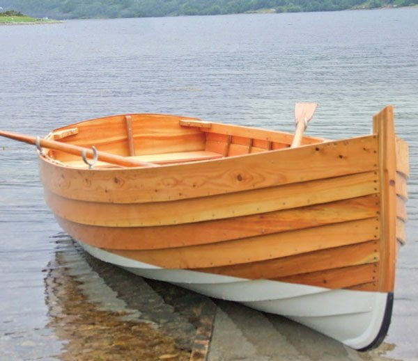 قایق چوبی